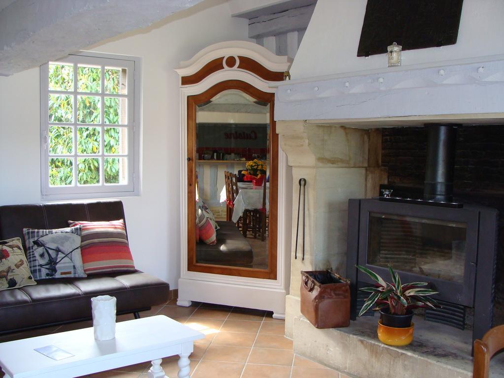 Goustranville Le Vieux Castel B&B 외부 사진