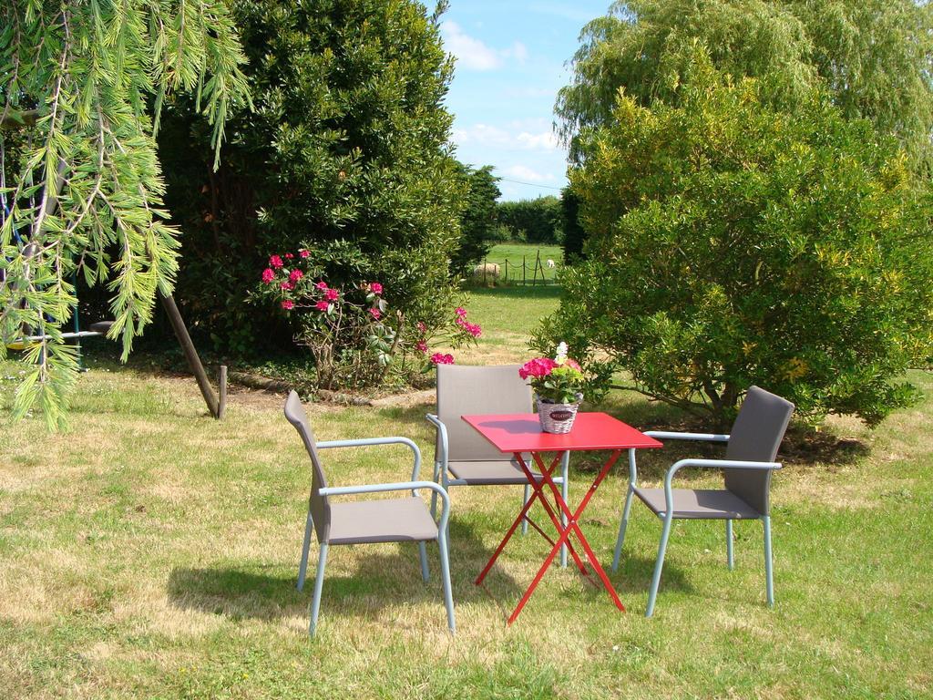 Goustranville Le Vieux Castel B&B 외부 사진