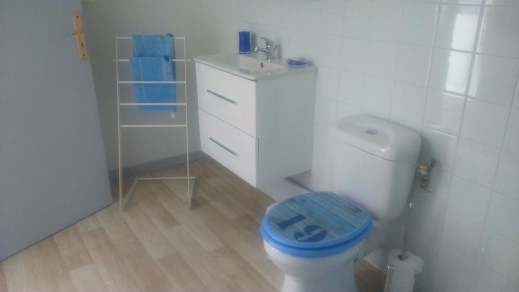Goustranville Le Vieux Castel B&B 외부 사진